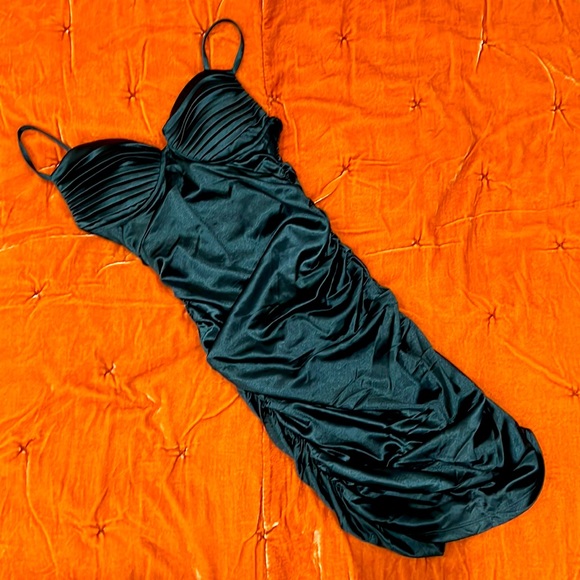 Guess Dresses Emerald Green Dress Poshmark